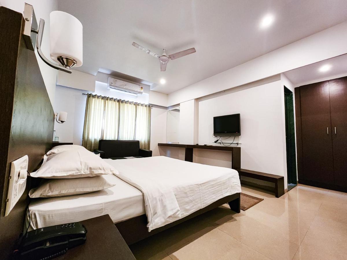 Hotel Rajwada Aurangabad Exterior photo