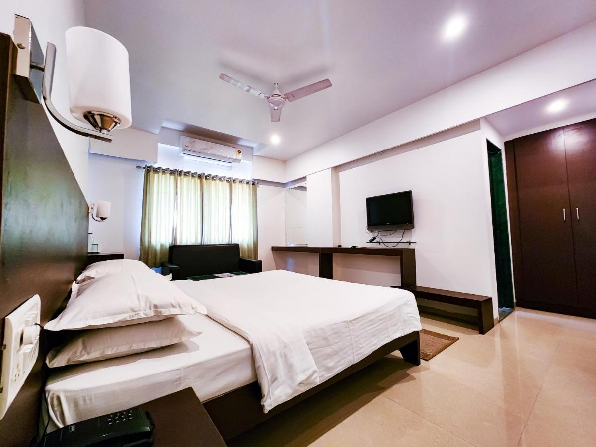 Hotel Rajwada Aurangabad Exterior photo